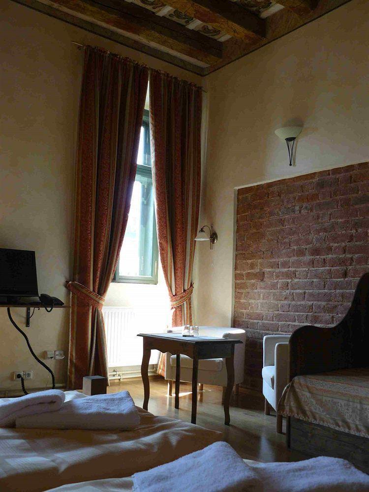 Hotel Opat Kutna Hora Room photo